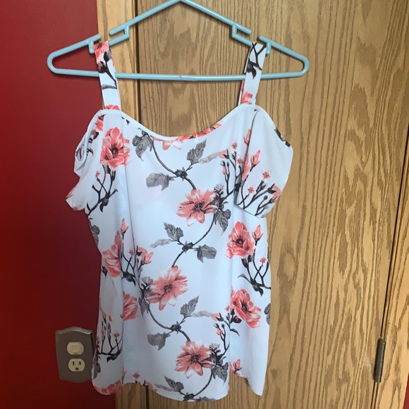 Pale blue floral off the shoulder top - Picture 3 of 3